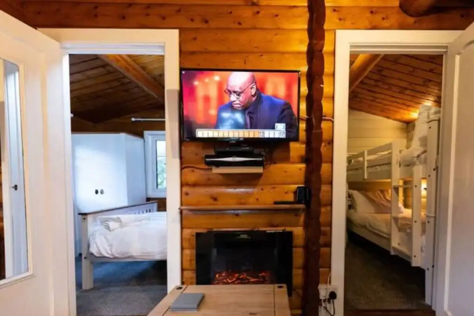 Mountain View 2 Bed Log Cabin
