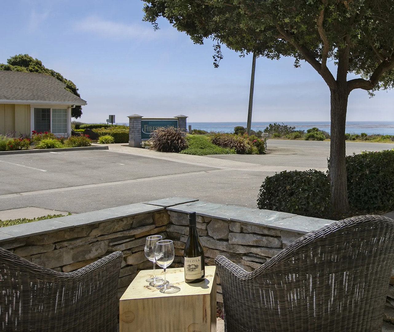 Fireside Inn on Moonstone Beach