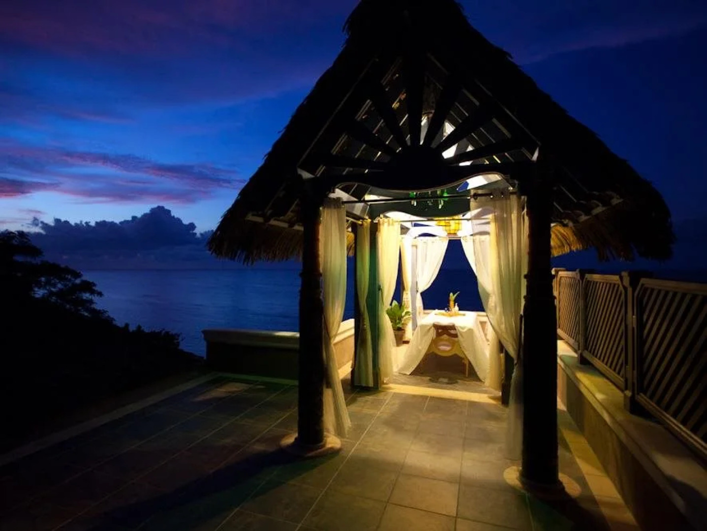 Hermosa Cove Villa Resort and Suites