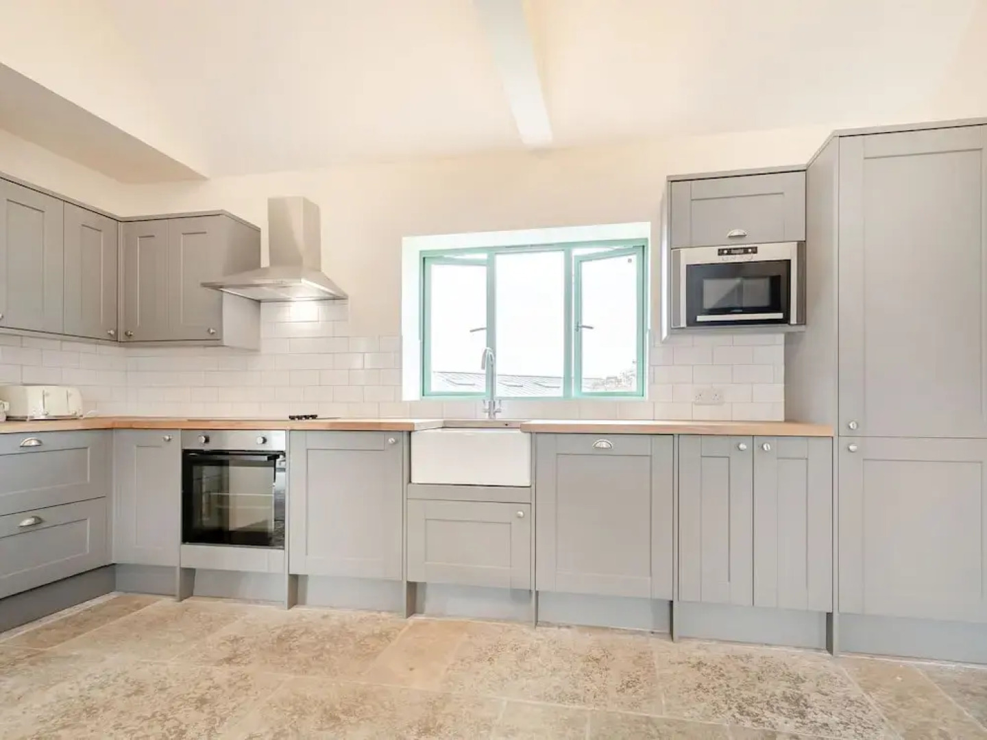 Bears Court The Annex