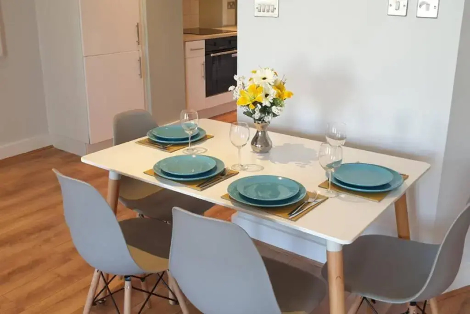 Modern and spacious Swansea centre apartment