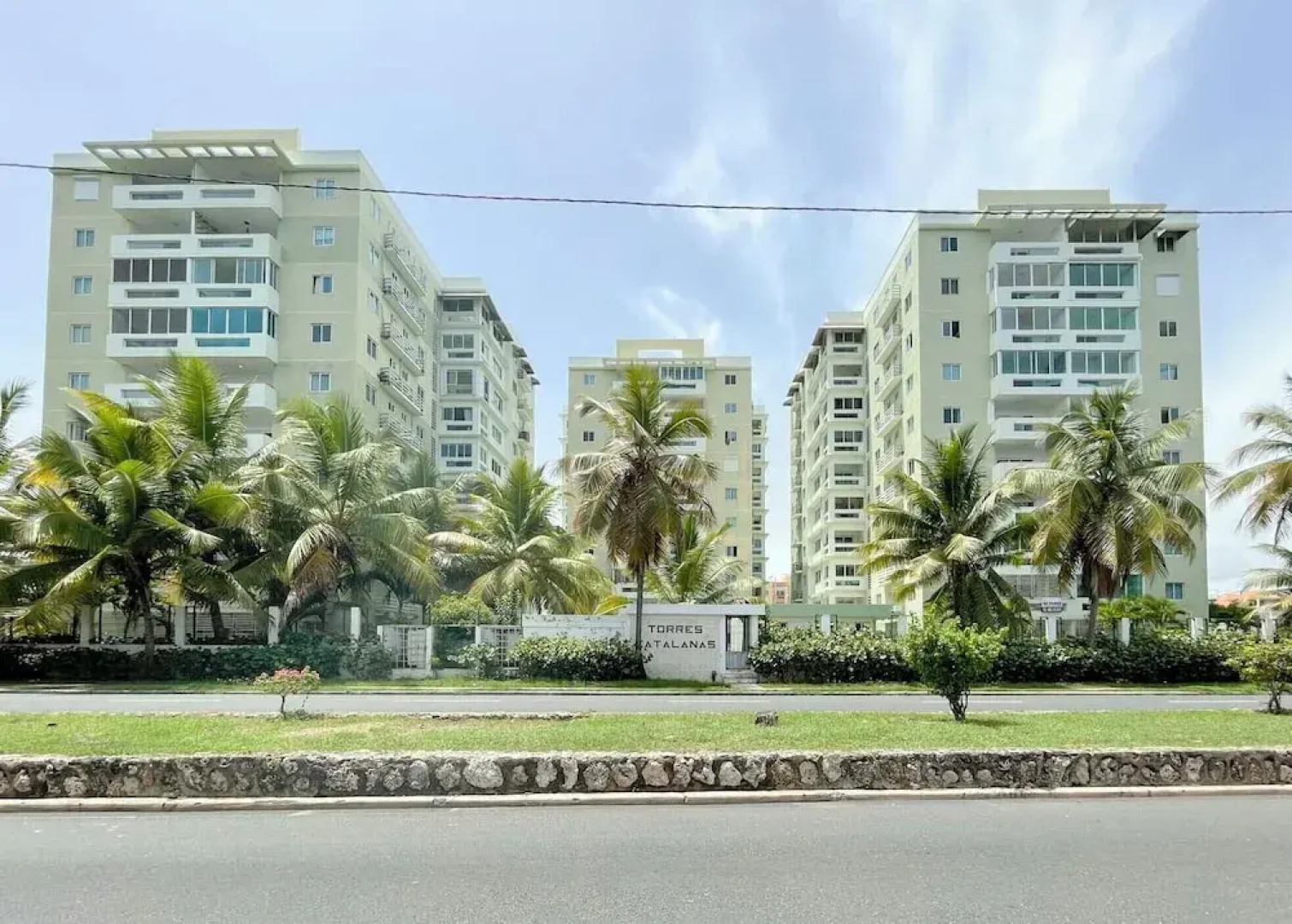 Oceanfront Condo in Ave. España Sleeps 8