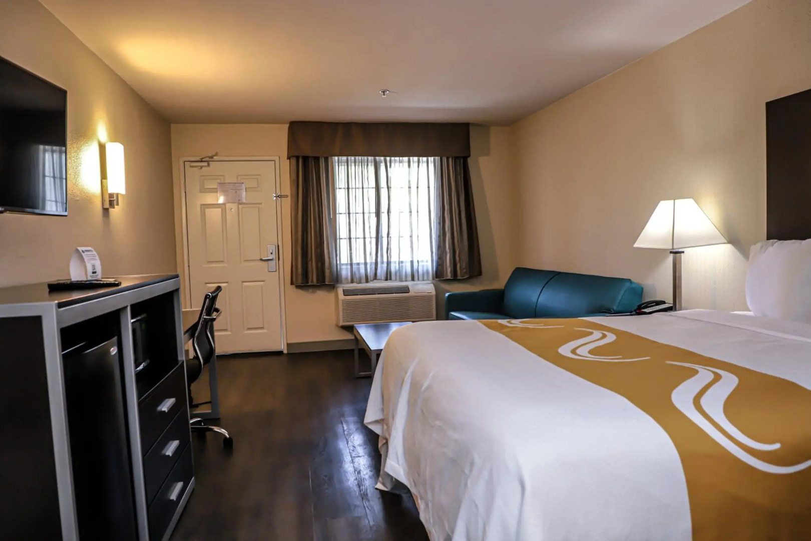 Quality Inn & Suites Camarillo - Oxnard