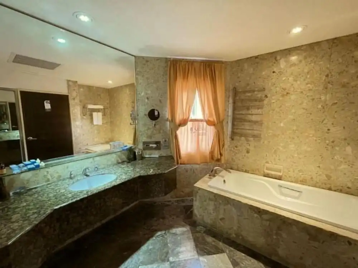 Swan Lake Villa Resort