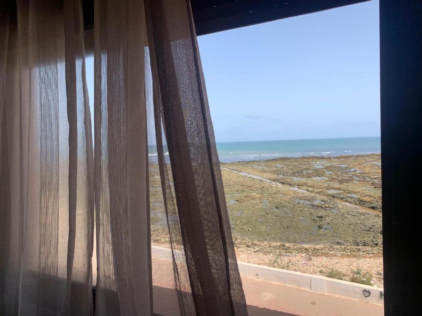 UN mixte de calm de détente cosy appartement vue sur l océan Atlantique