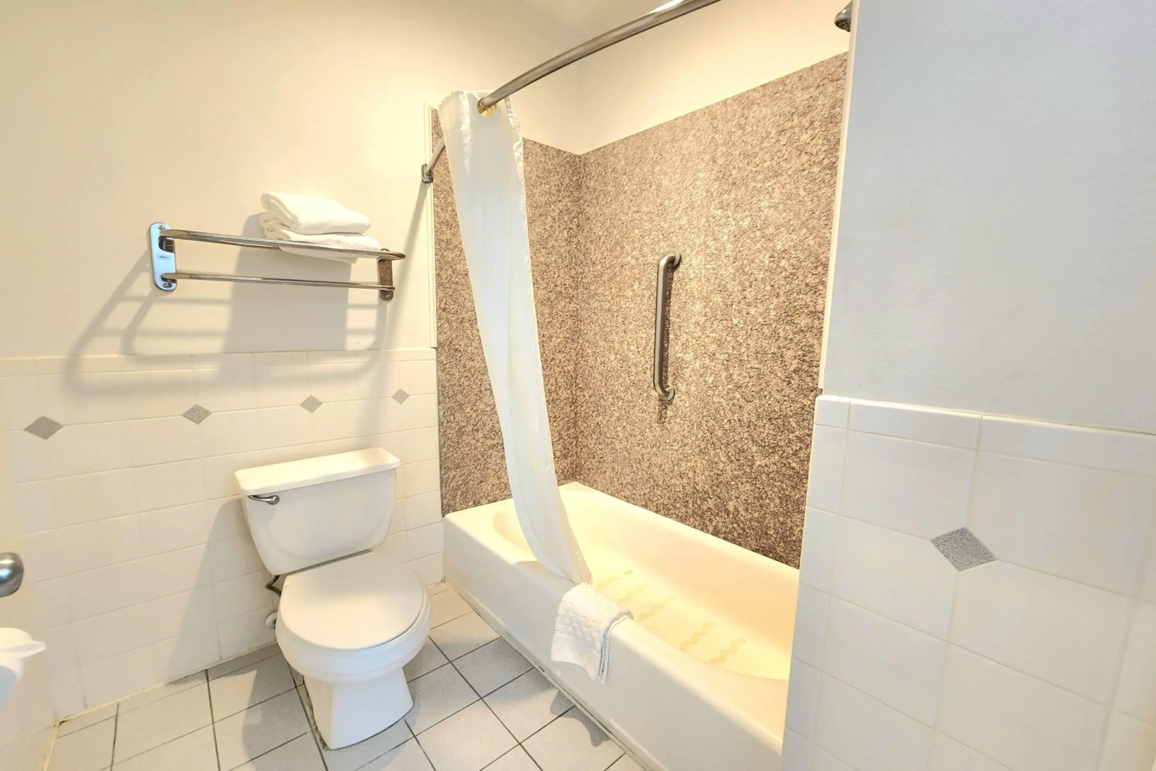 Days Inn by Wyndham Navasota