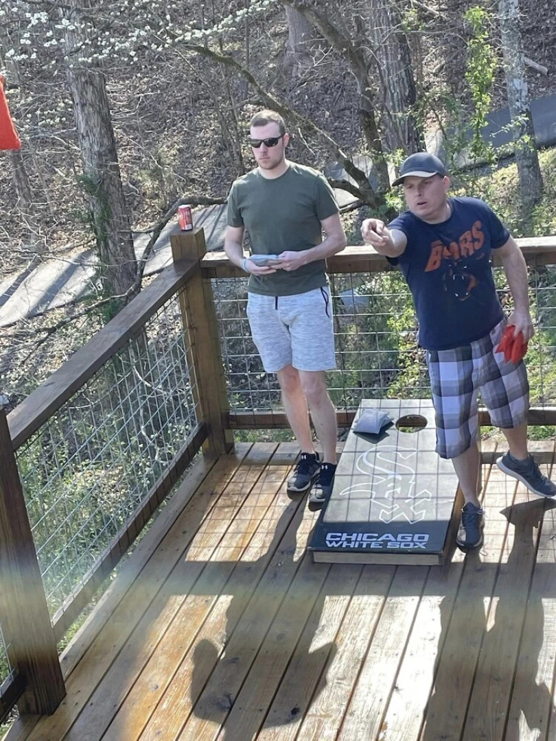 South Side Serenity 2 Bedroom Cabin by RedAwning