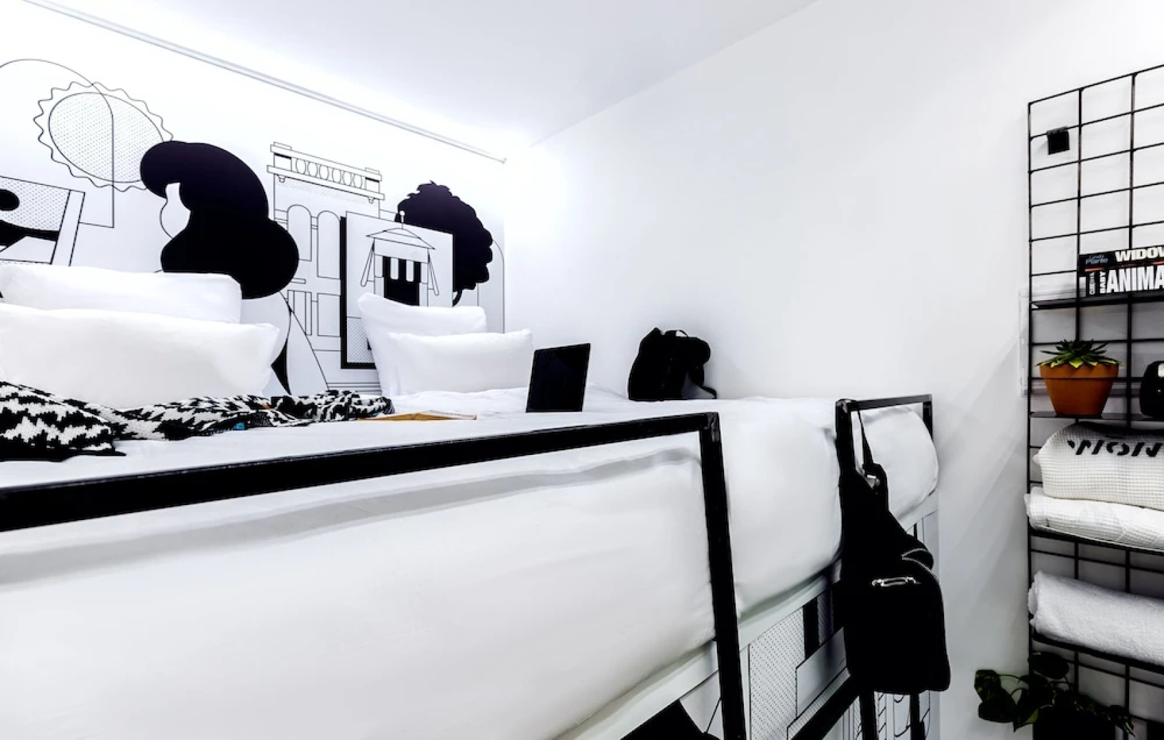 Wom Allenby Pod Hotel