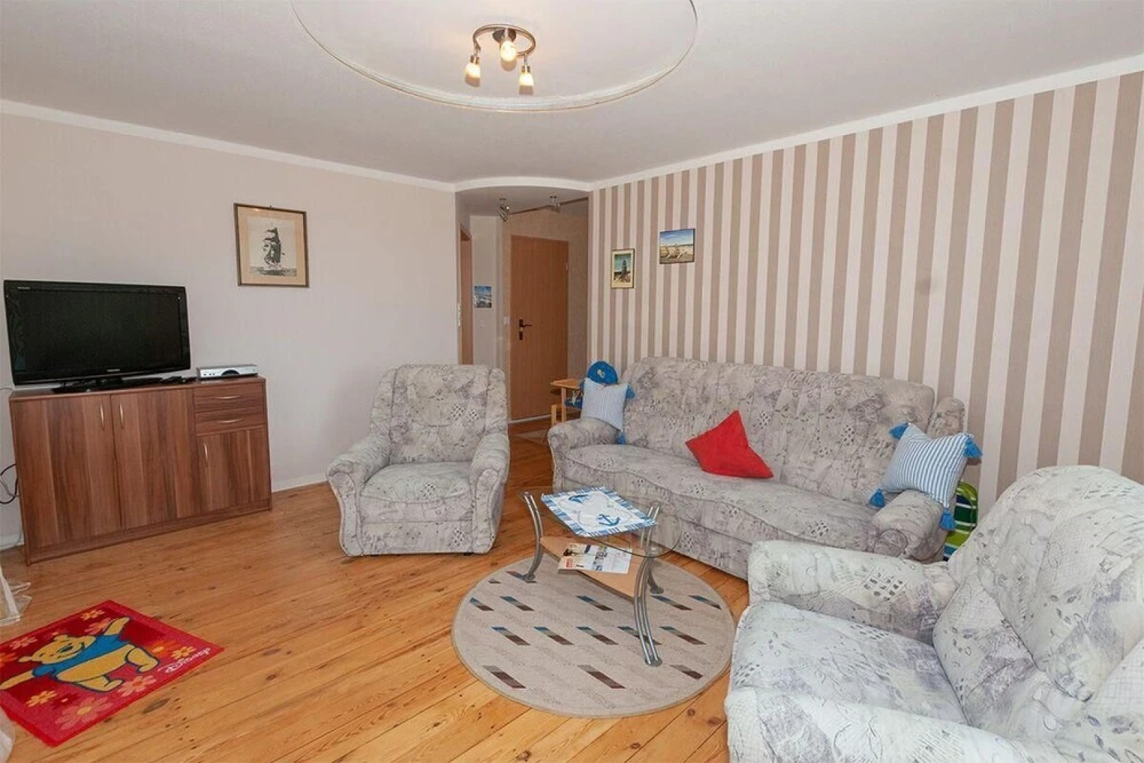 Geschmackvoll Ausgestattete Ferienwohnung für 3 Personen + 1 Aufbettung