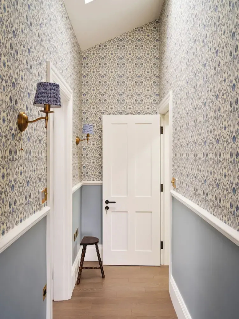 Thames Mansion - River View