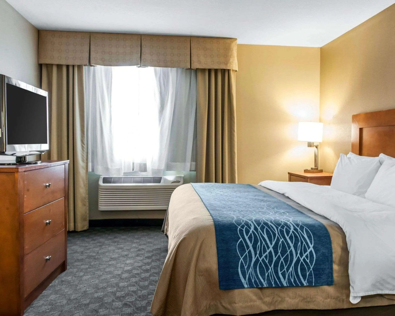 Comfort Inn & Suites Napoleon