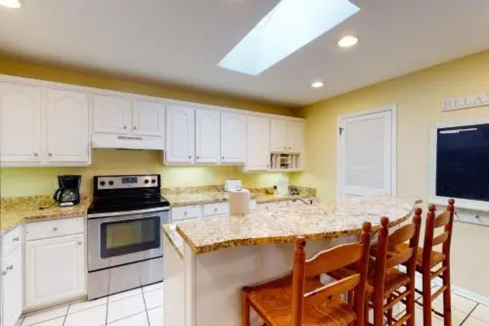 1054 Sparrow Pond Cottage