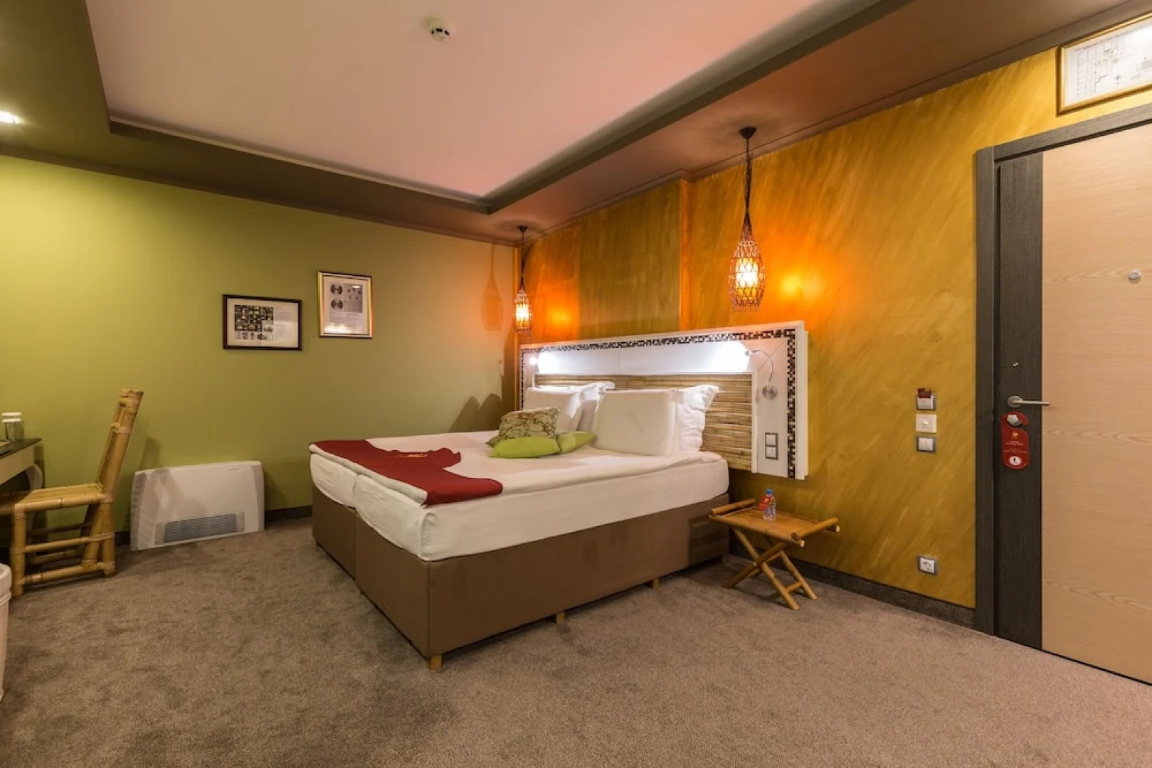 Diplomat Plaza Hotel & Resort