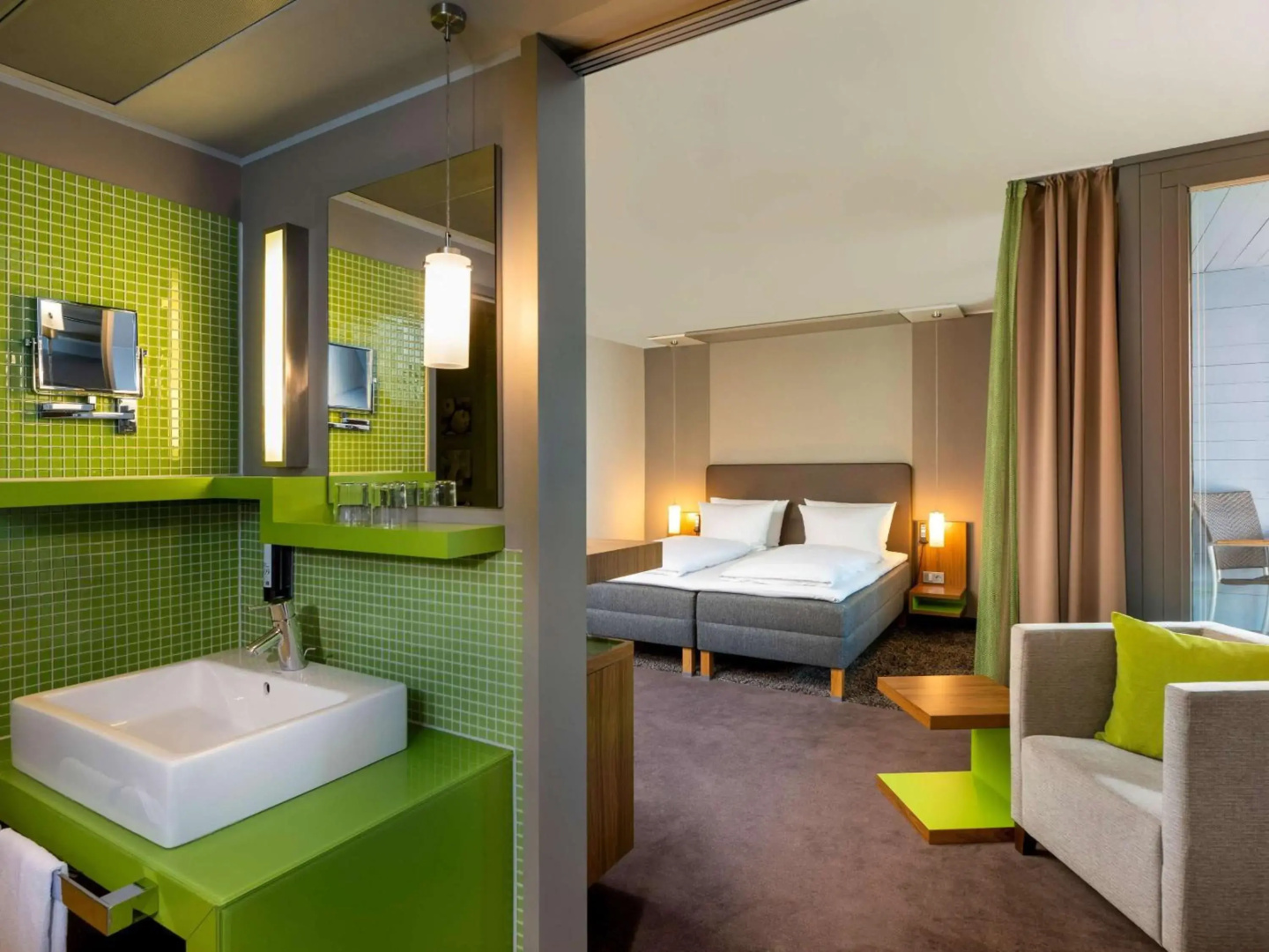 Meadowlands Plaza Hotel