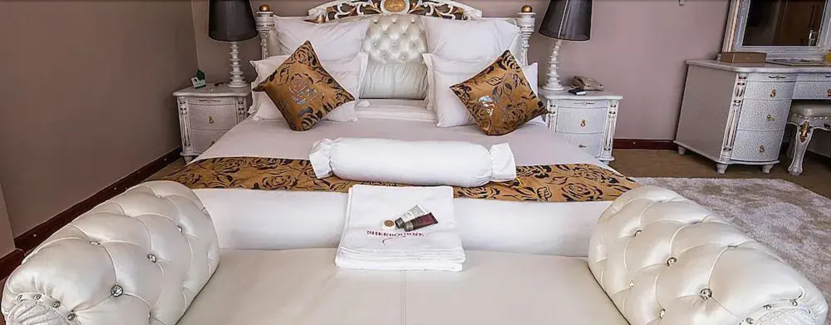 Sherbourne Hotel