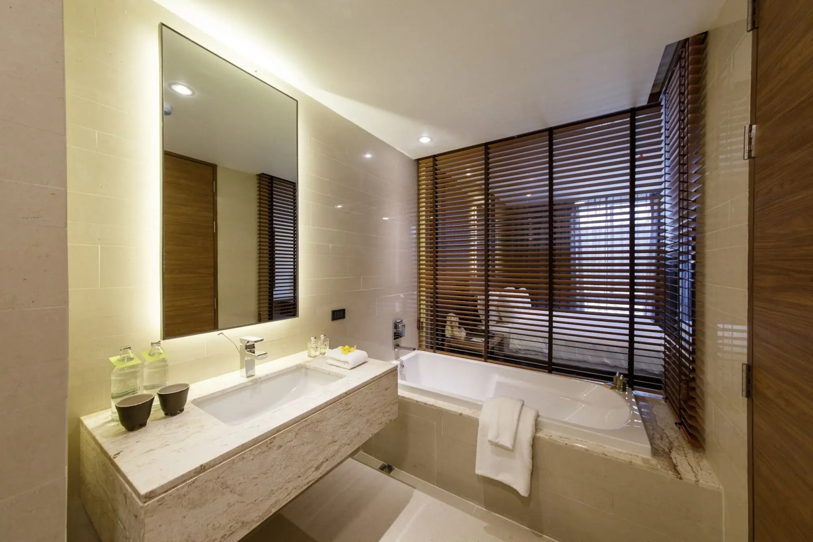 LiT BANGKOK Residence