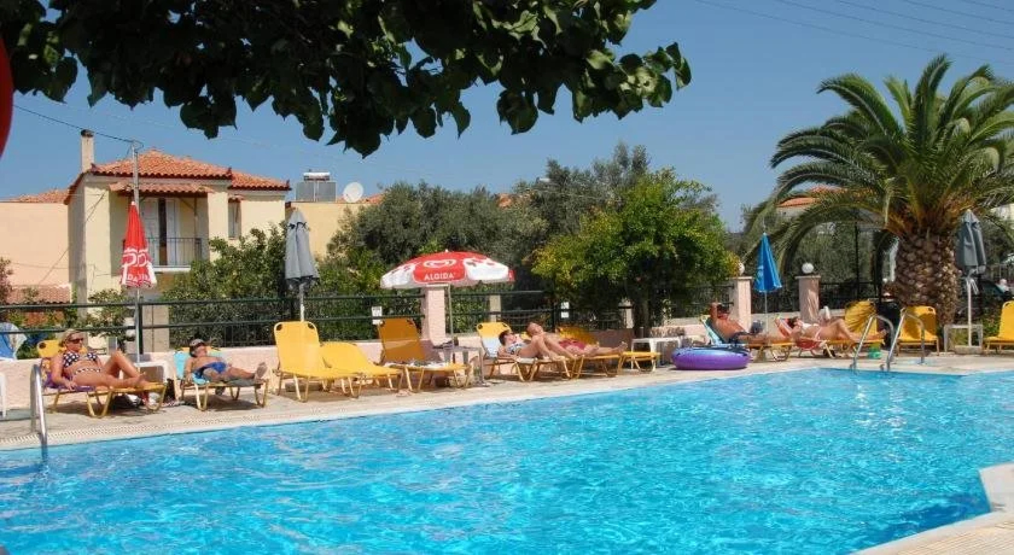 Lakis Studios
