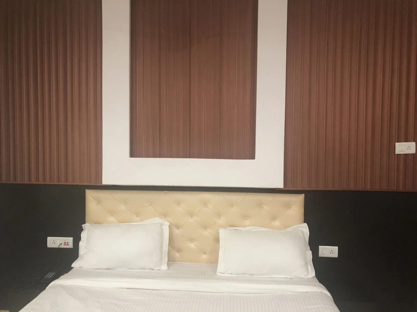 Hotel Mangalam Palace - Lucknow Airport