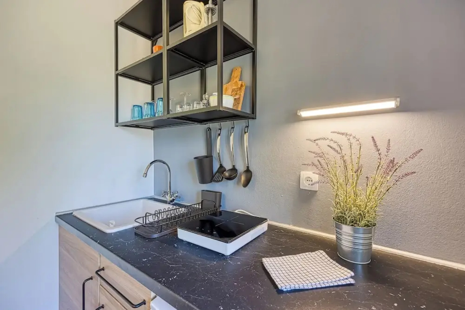 Blue Studio Apartment