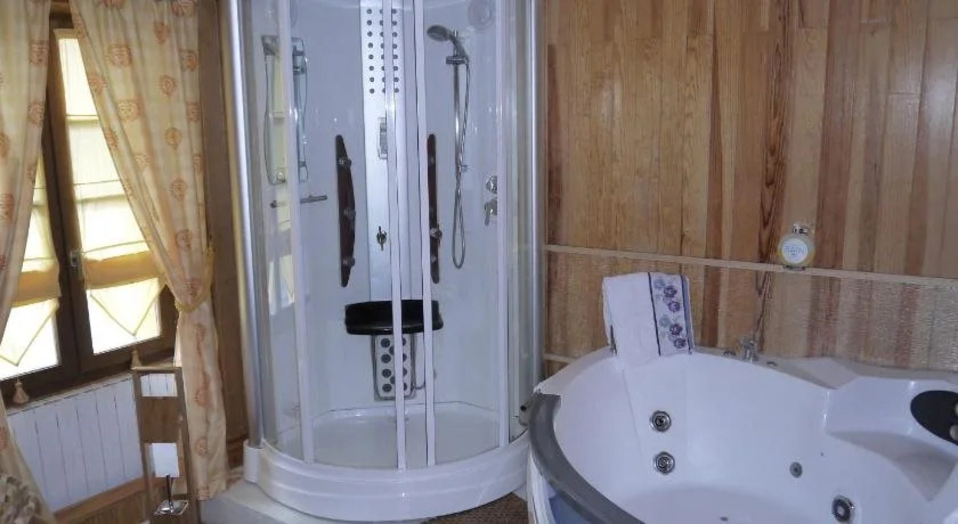 Hotel Le Blanche Neige