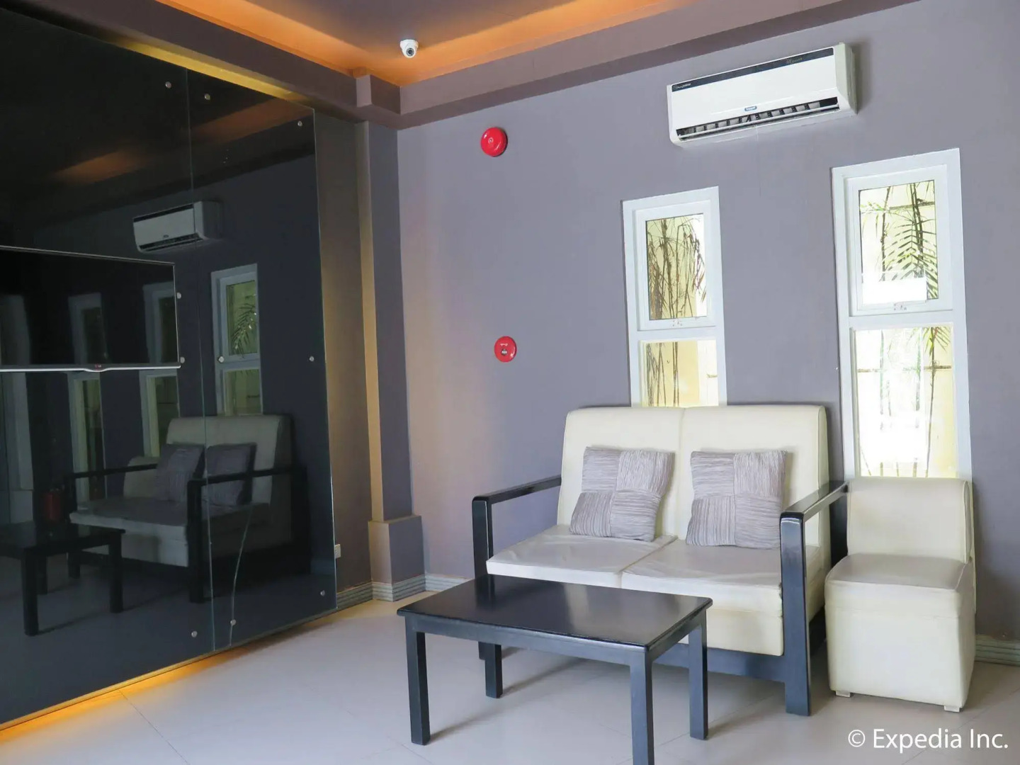 Lucky 9 Budget Hotel