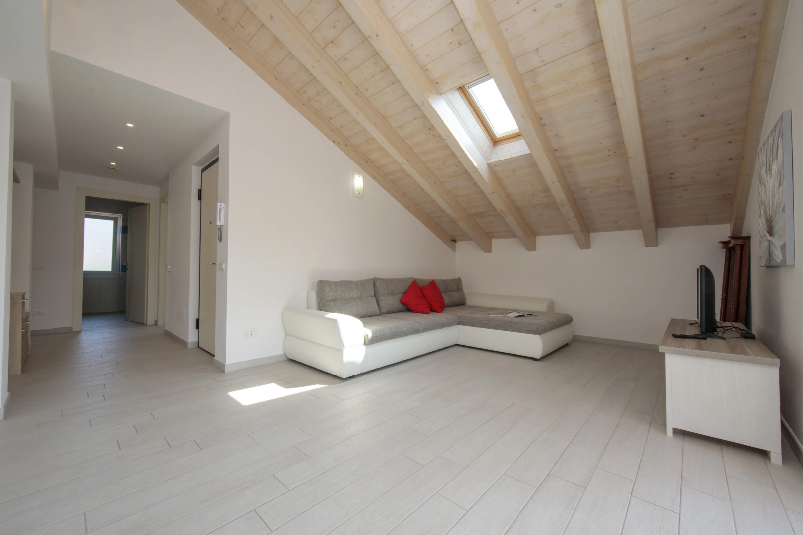 Silver Lake Apartment