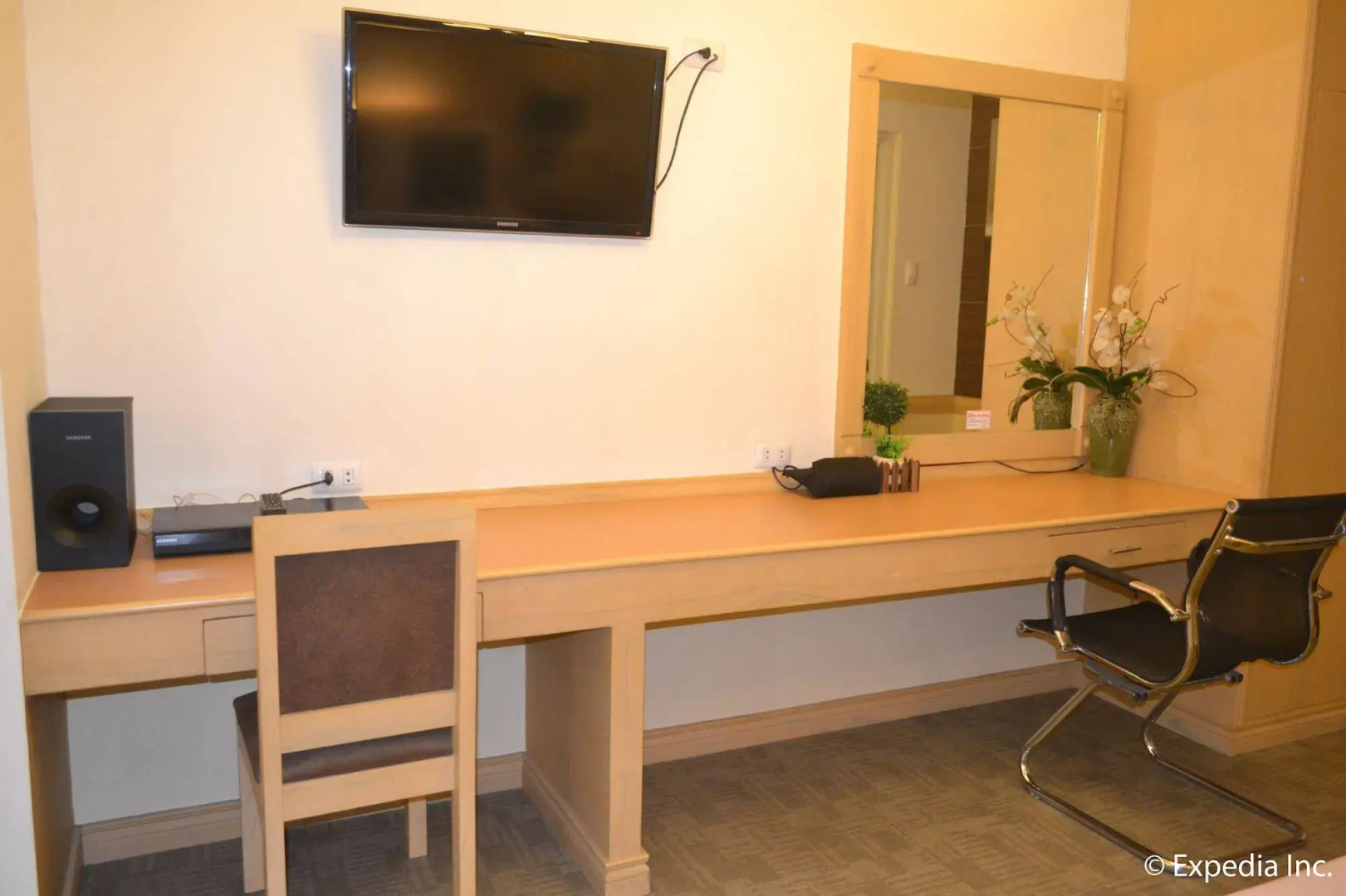 Phela Grande Residences