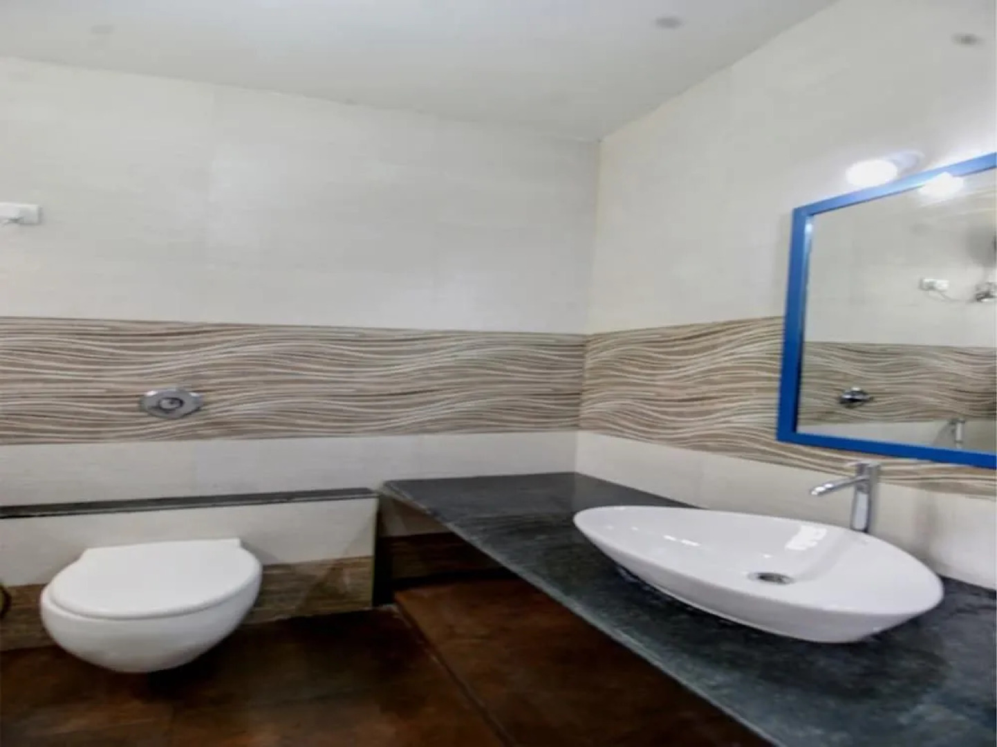 OYO 28223 Sri Sharu Enclave