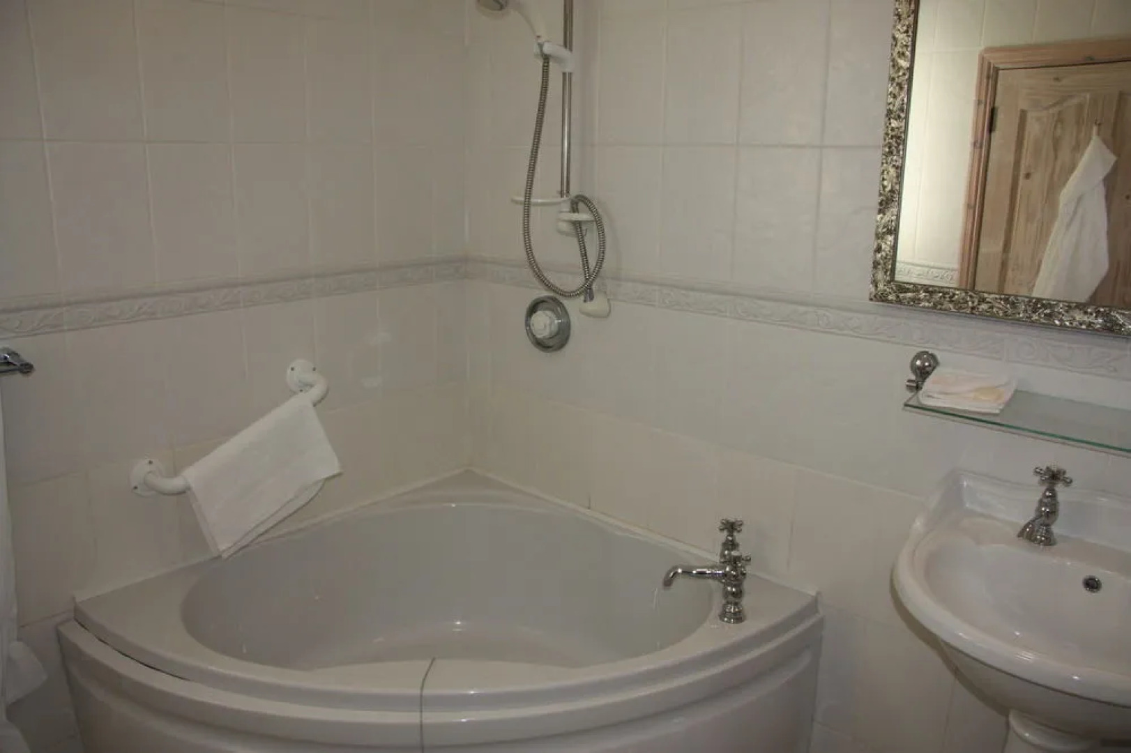 Seasons Lodge Guesthouse