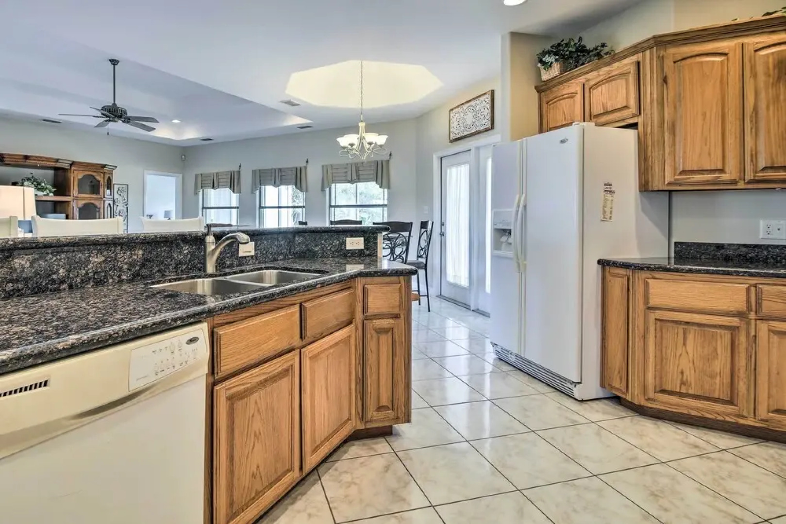 Bright Laguna Vista Home w/ Community Pool!