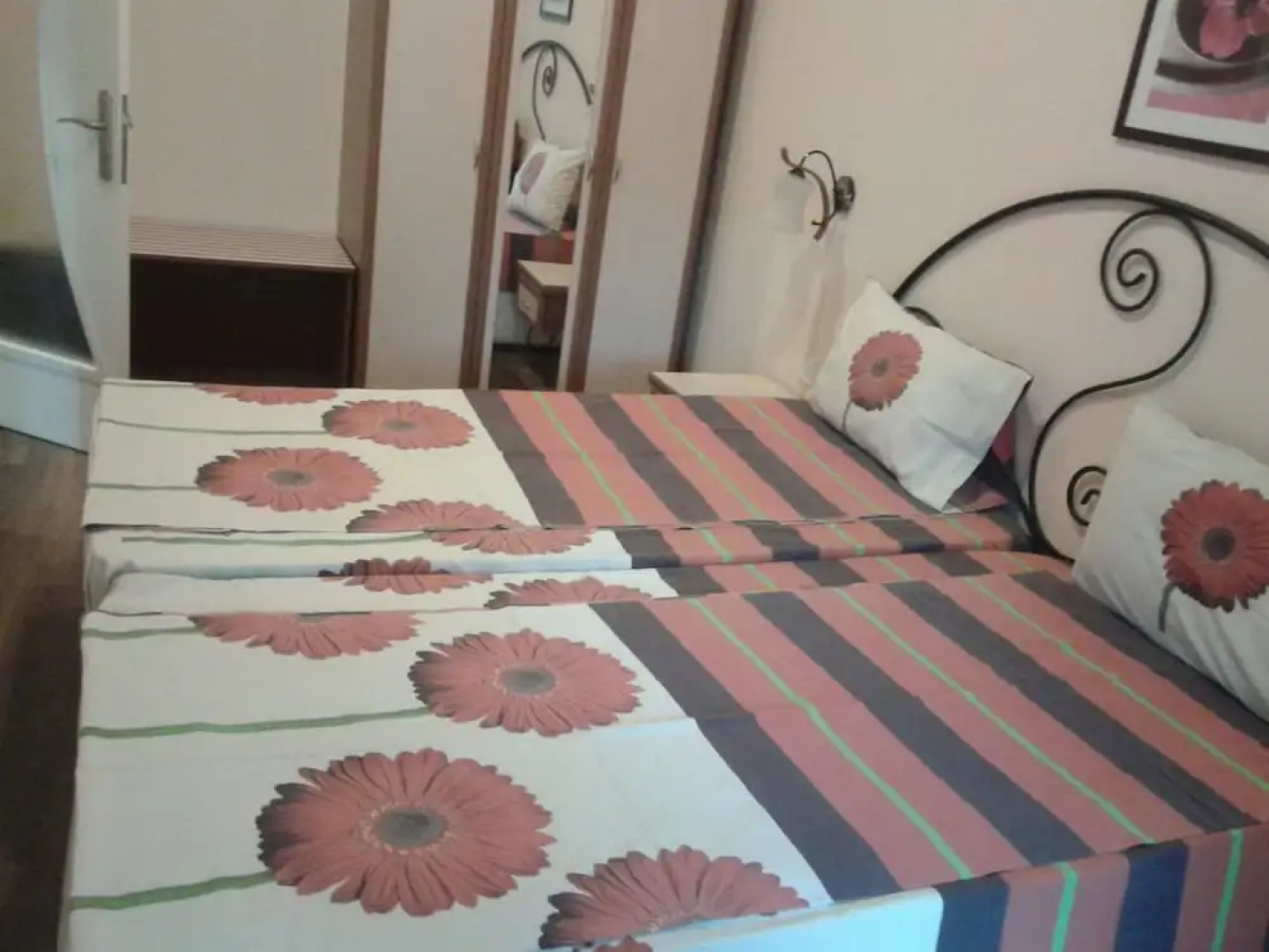 Отель Holiday Village
