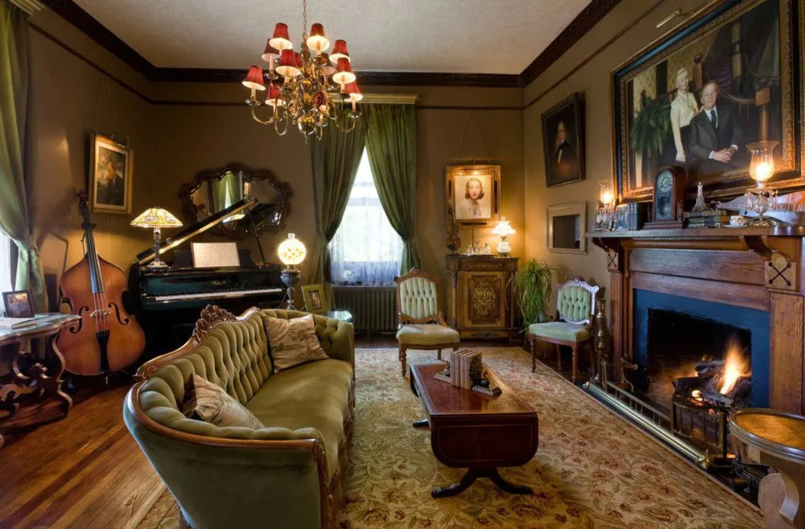 The Reynolds Mansion