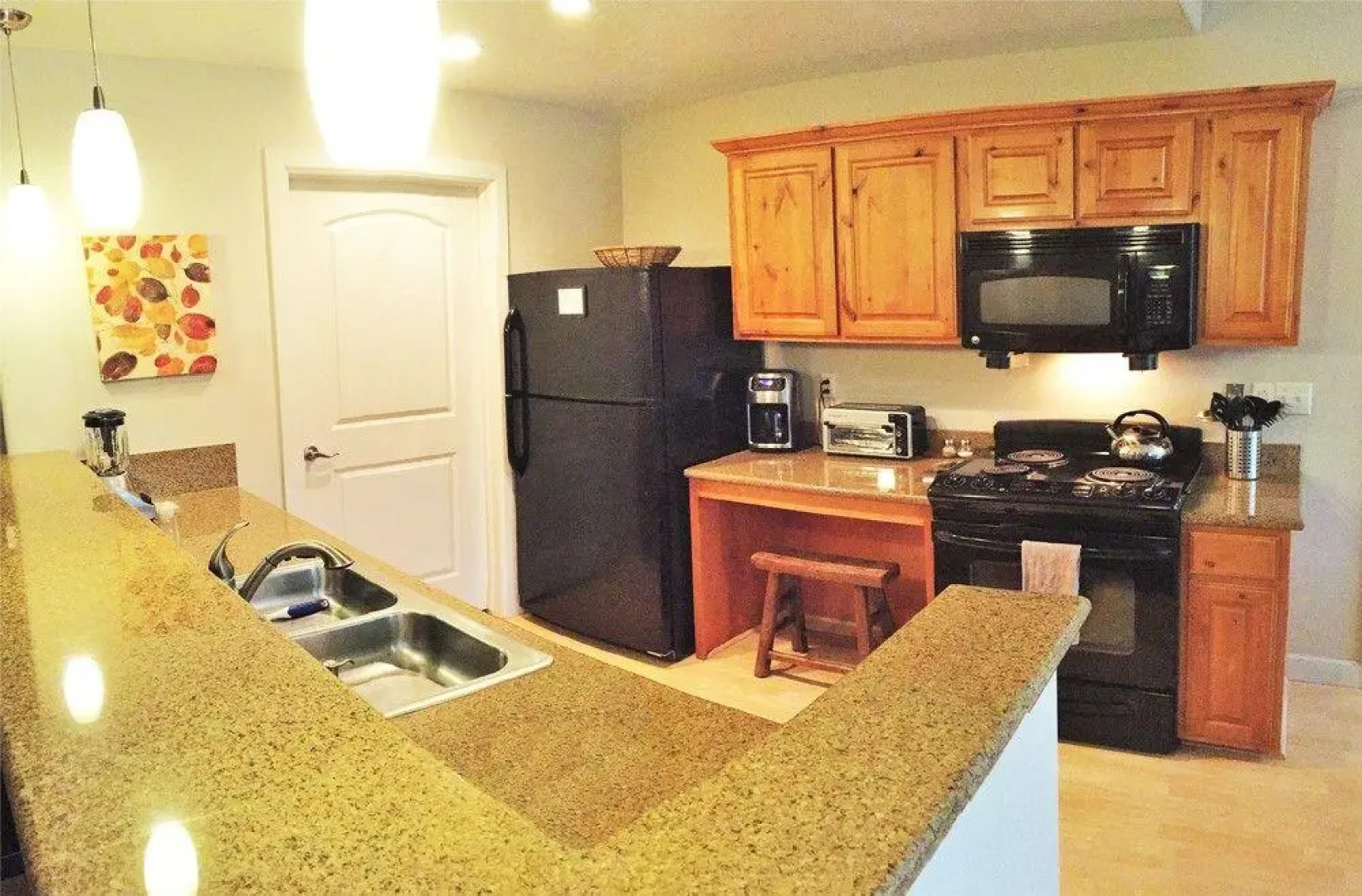 Downtown Luxury Condo at Citifront