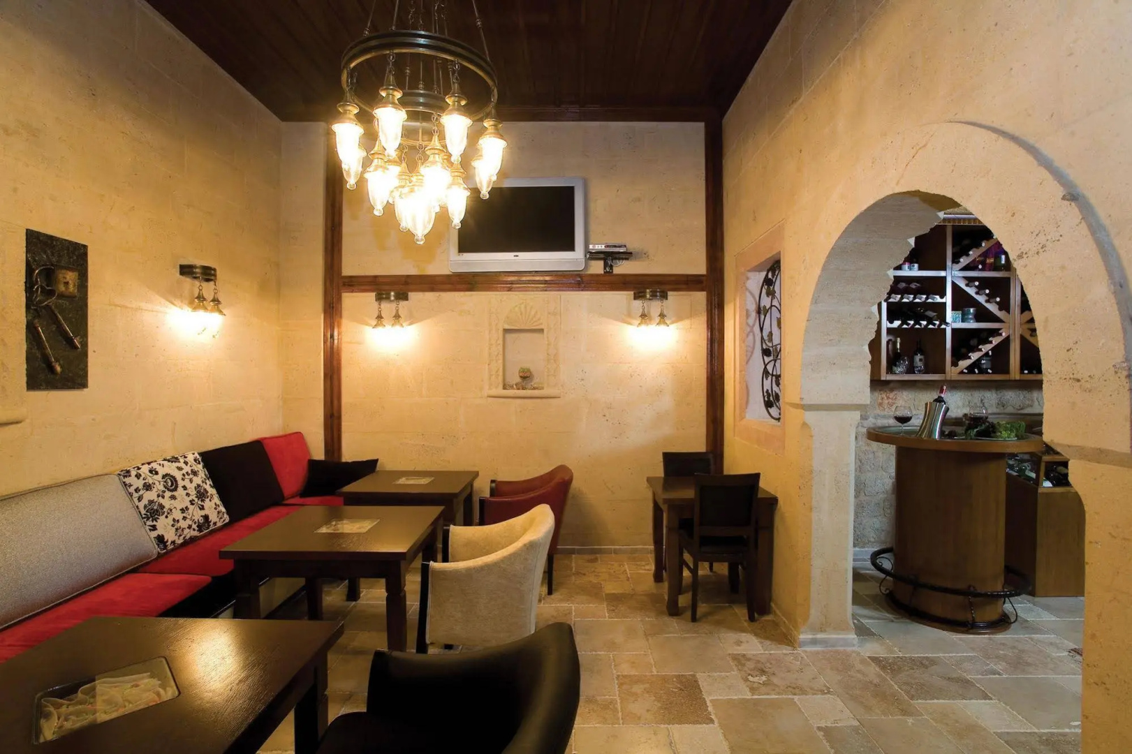 Cicerone Lodge Hotel