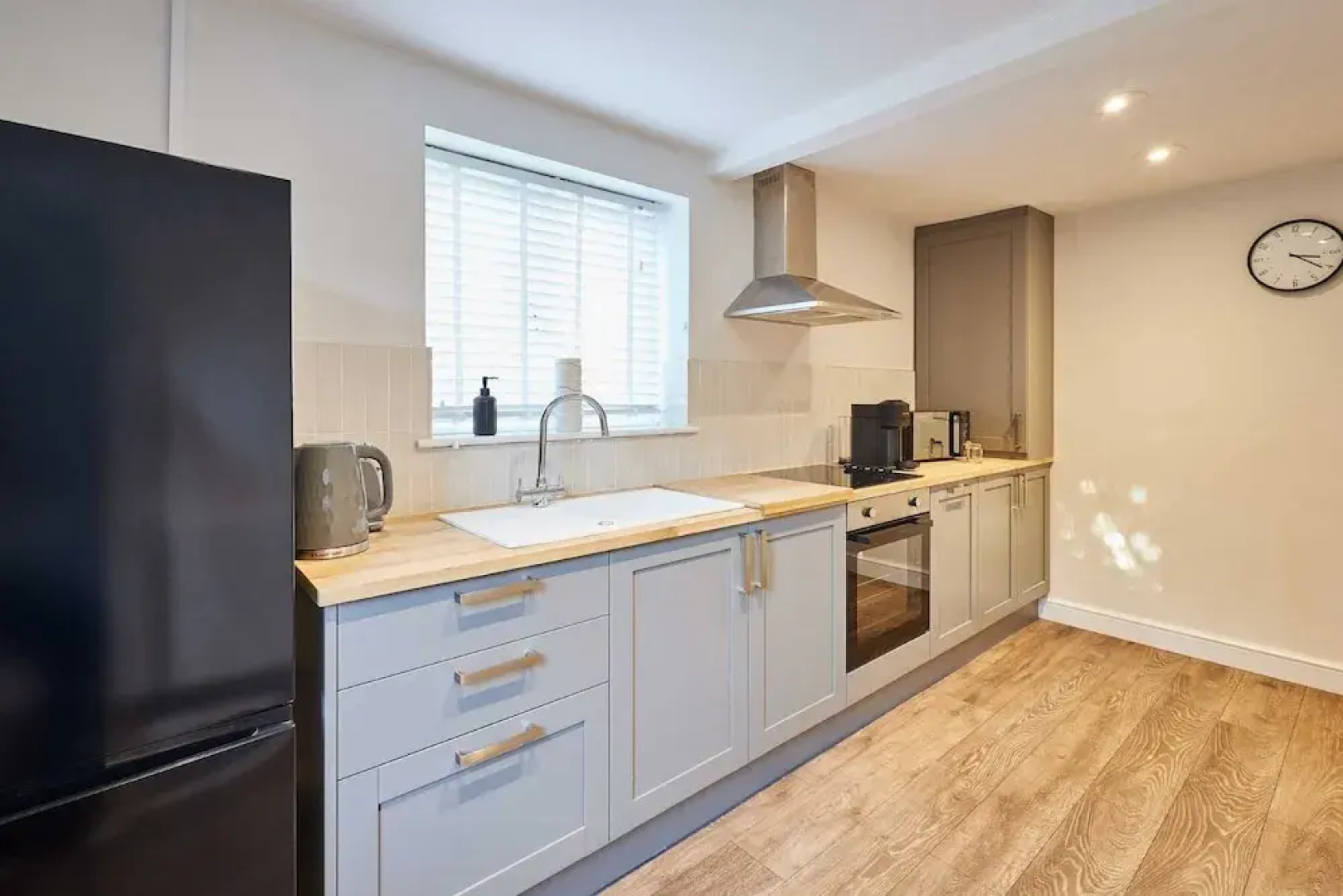 Host Stay Raven s Nest Suite