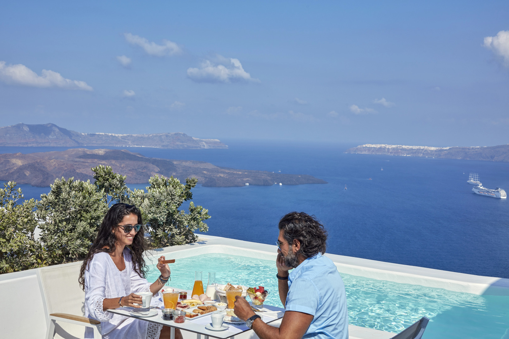 Alti Santorini Suites