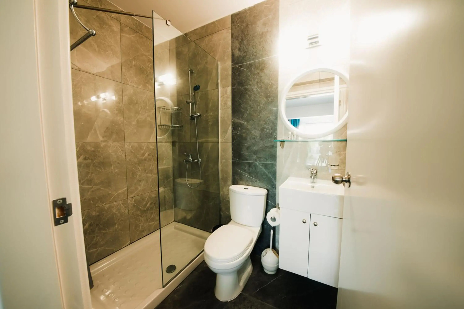 A. Maos Hotel Apartments