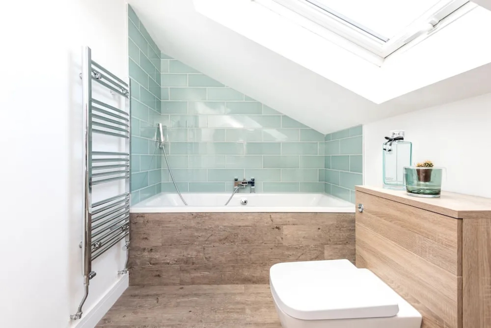 Lincoln 4-beds, Sleeps 13, Hot Tub & Pet Friendly