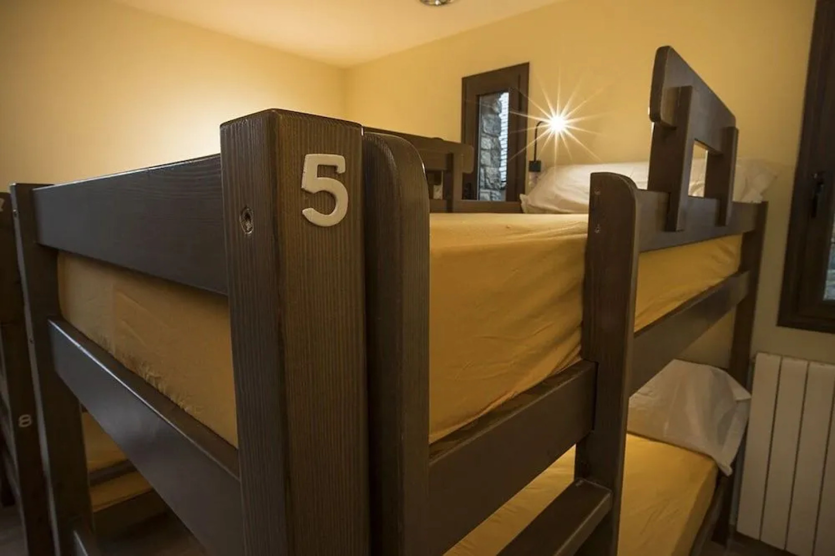 Abadia De Montenartro Hostel