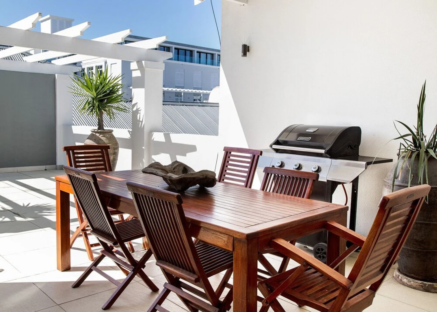 Marine Square Luxury Holiday Suites - Apartments