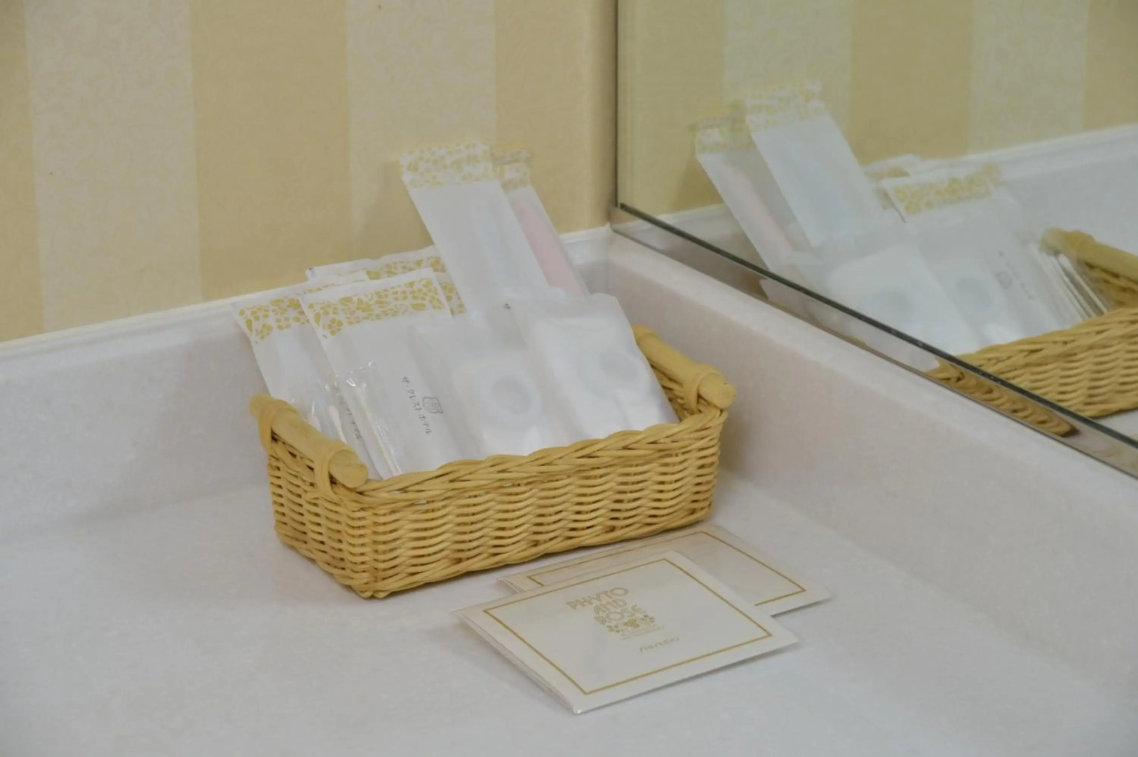 Отель The Crest Hotel Kashiwa