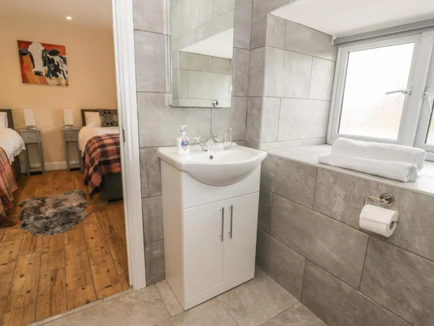 Rhianwen, Plas Moelfre Hall Barns