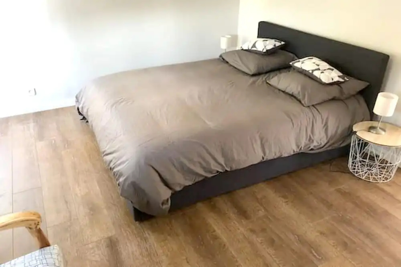 House With one Bedroom in Gémenos, With Wonderful Mountain View, Pool Access, Furnished Garden - 18 km From the Beach