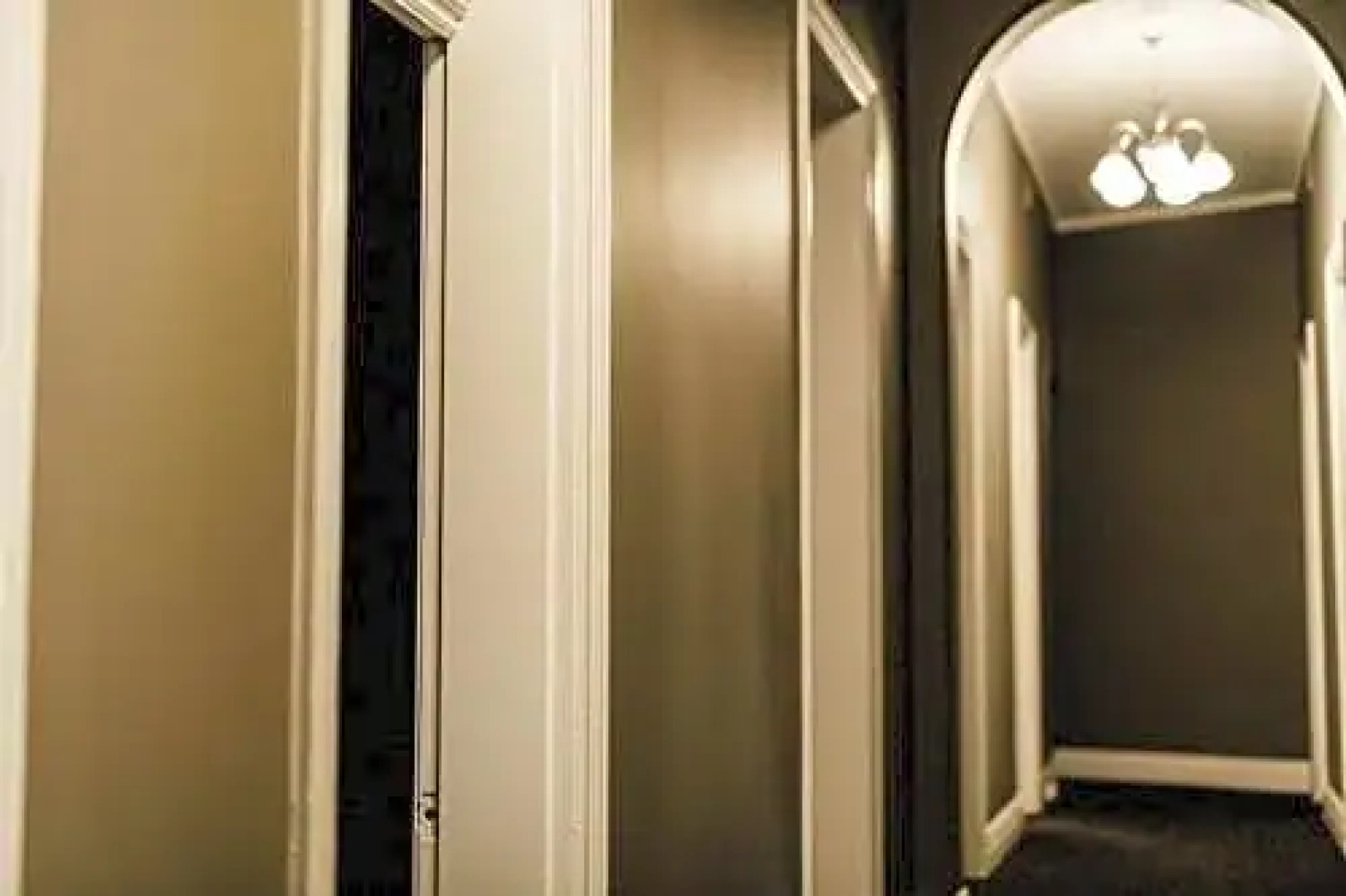 The Commercial Quarters - Room 2-has air conditioning, free WIFI, TV and fridge