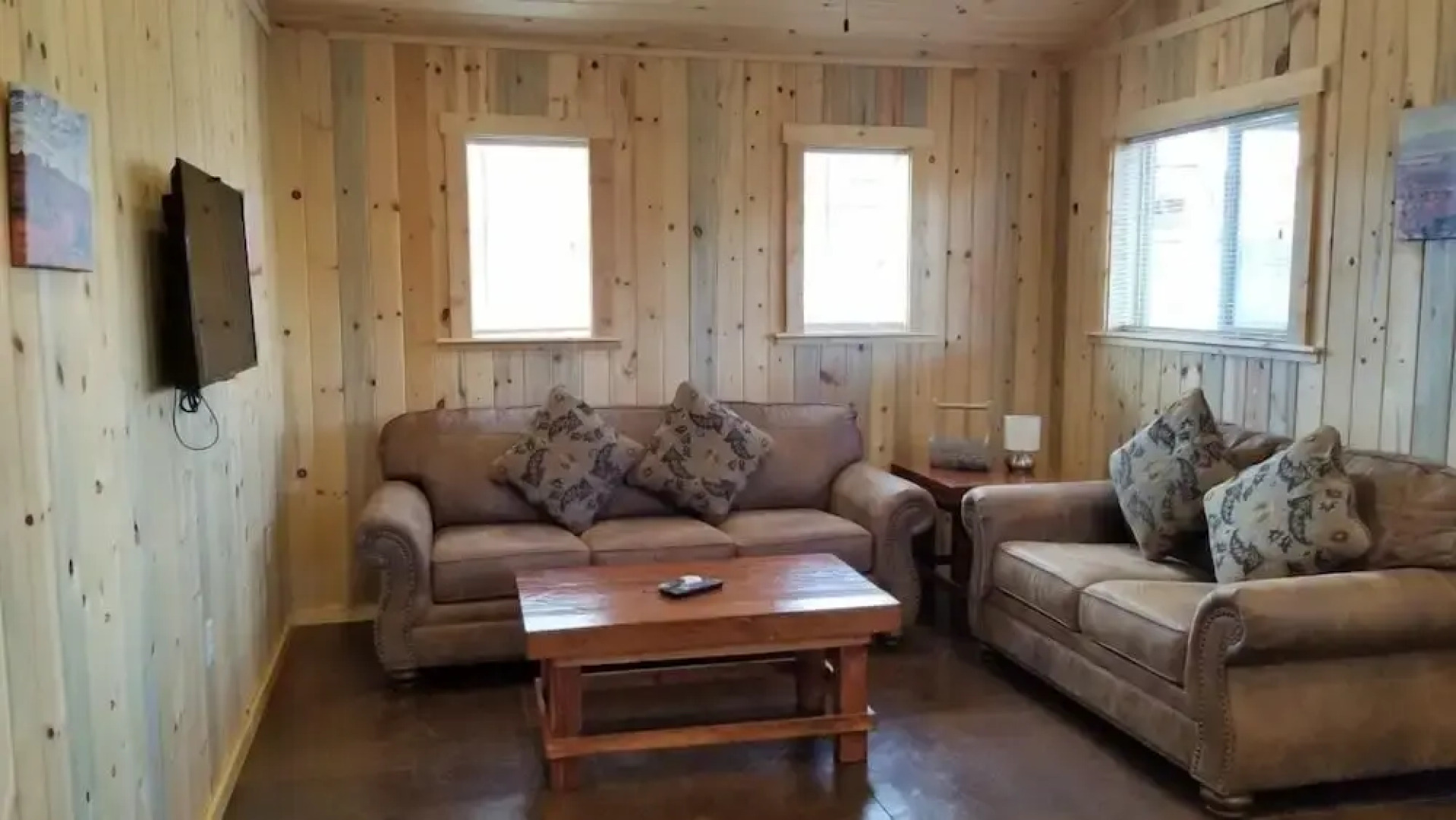 Bluff Gardens Cabins