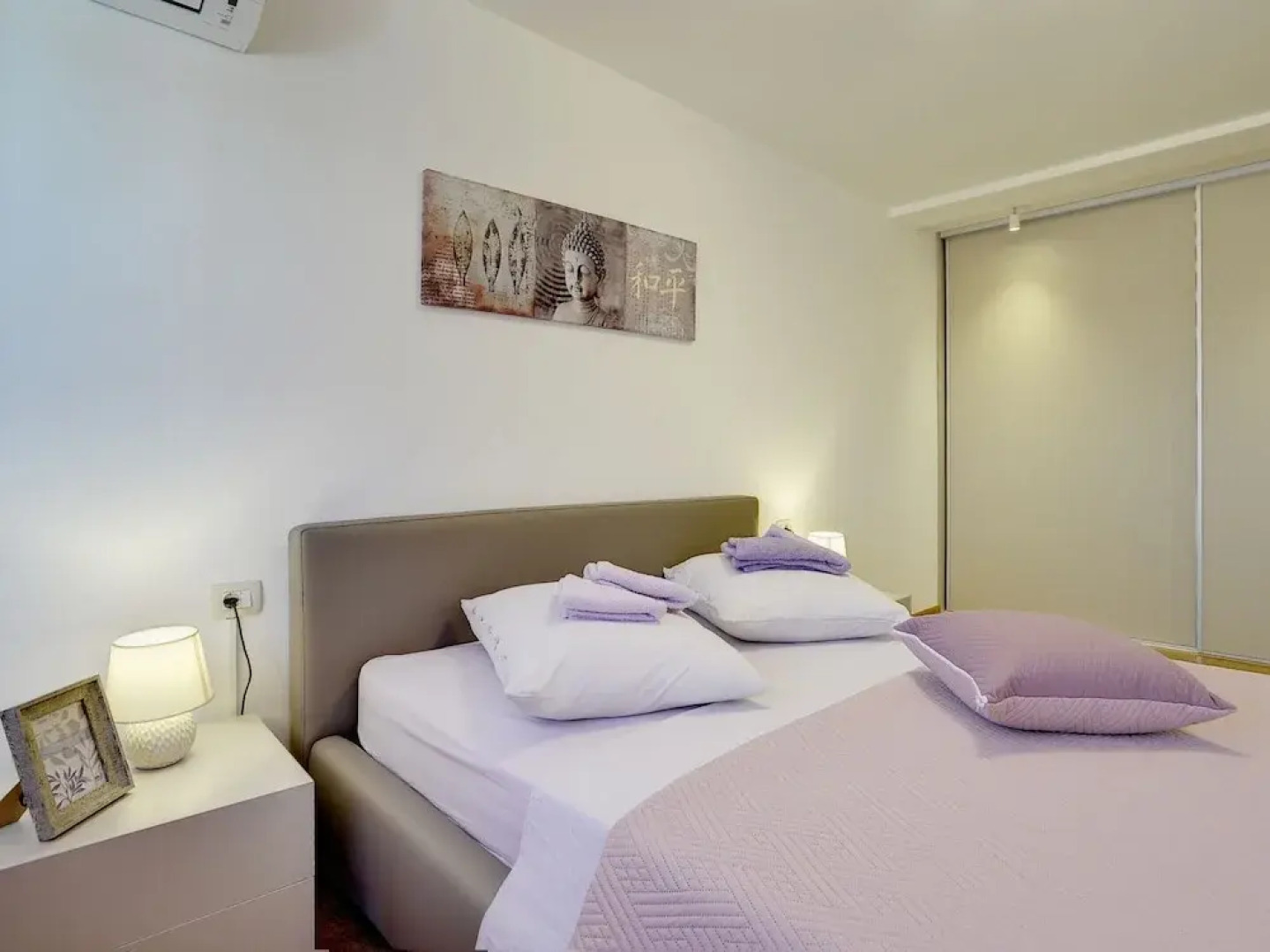 Villa in Pula With sea Beach