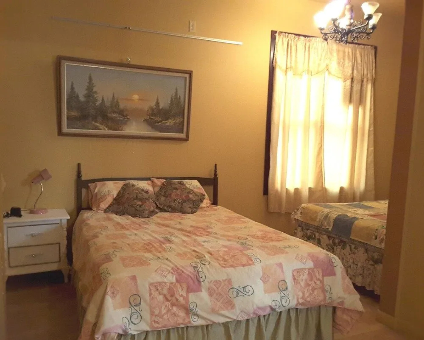 Hedley Inn & Hostel