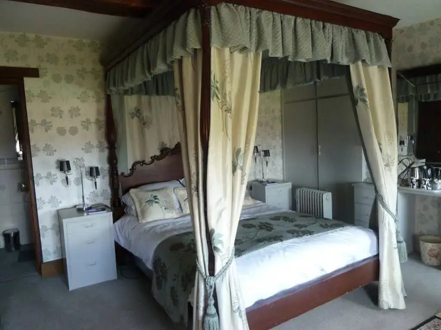 Domvilles Farm Bed and Breakfast
