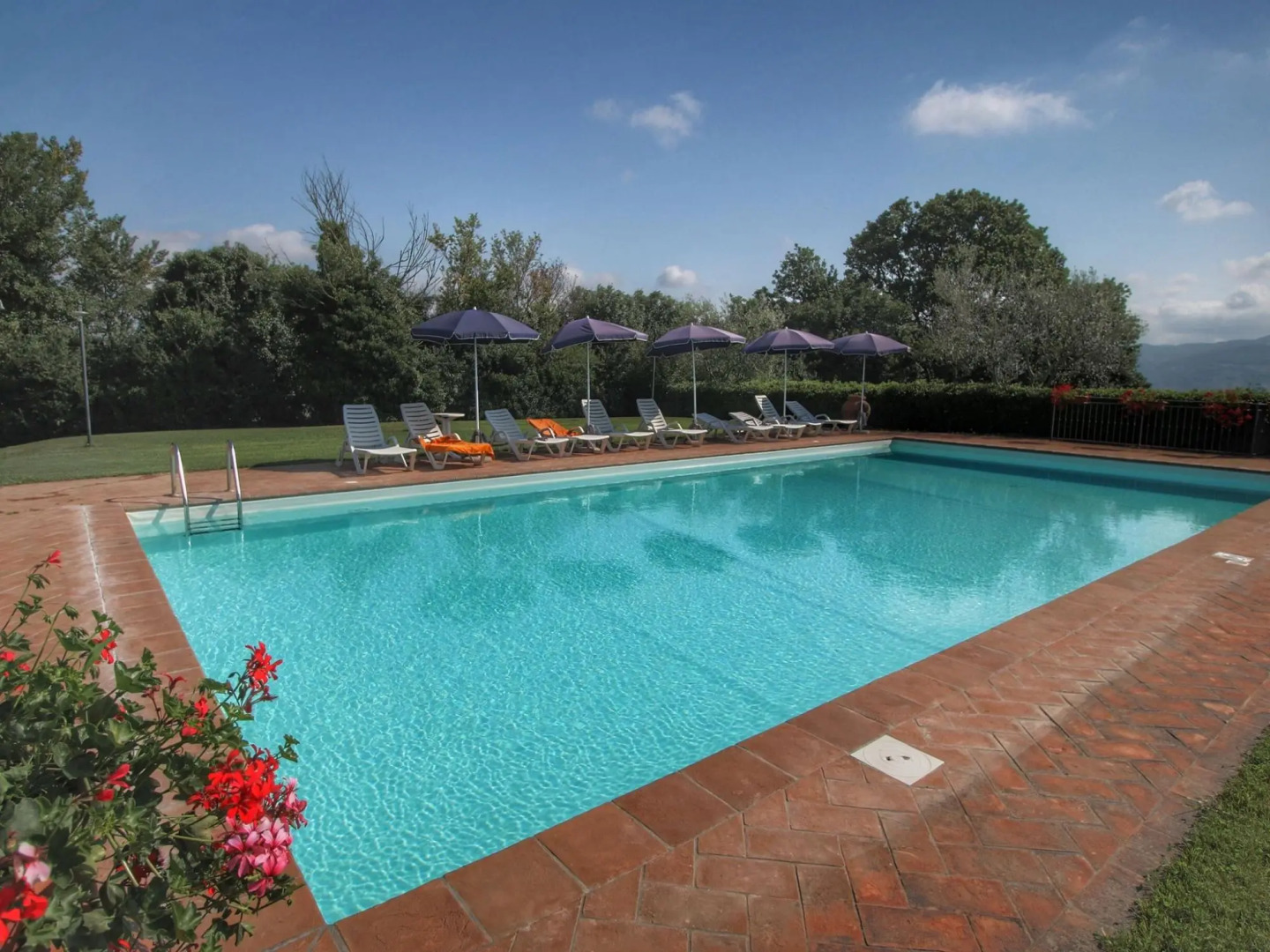 Farmhouse in Proceno With Pool and Hill Views