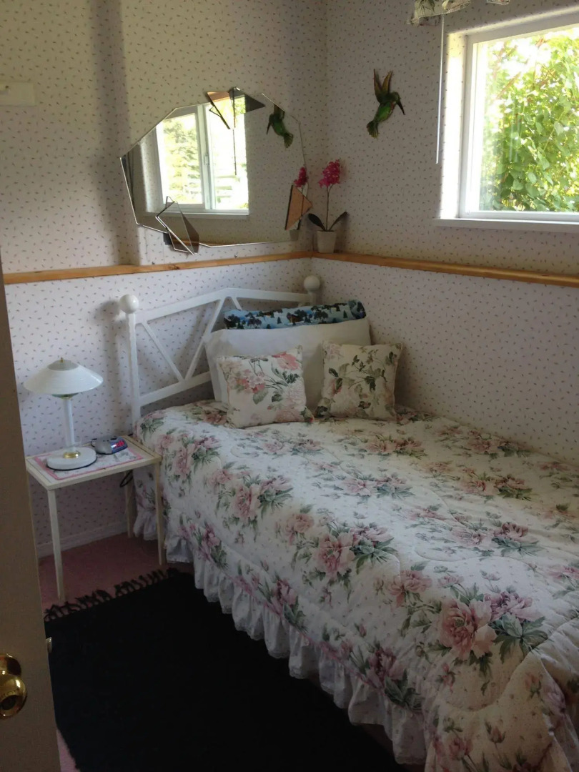 Silvern Lake Trail Bed & Breakfast